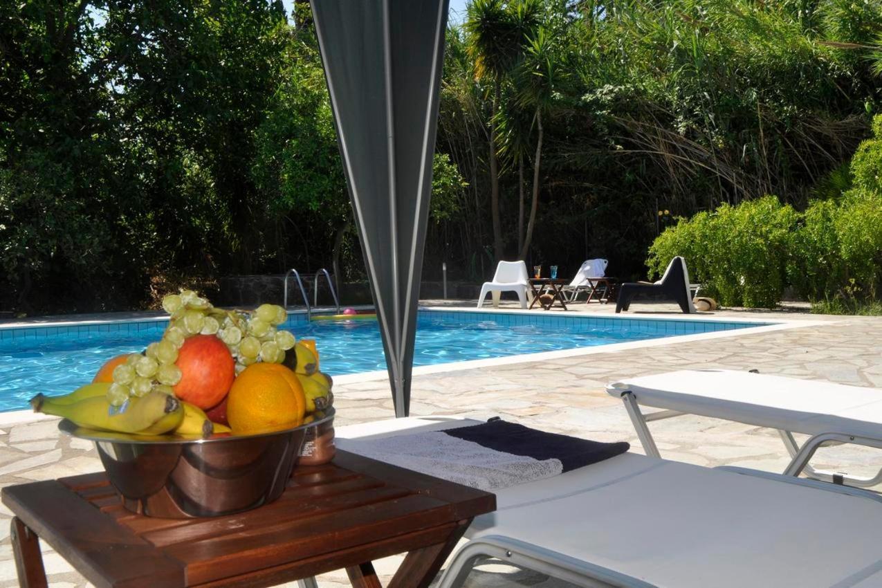 Orange Grove Suites Benitses  Extérieur photo